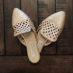 Kristin Cavallari x Chinese Laundry slides